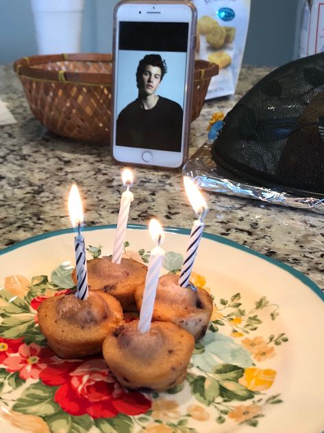 Shawn Mendes Birthday, Singing Happy Birthday, Shawn Mendes, Favorite Person, Birthday Ideas, Exo, Singing, Happy Birthday, Birthday