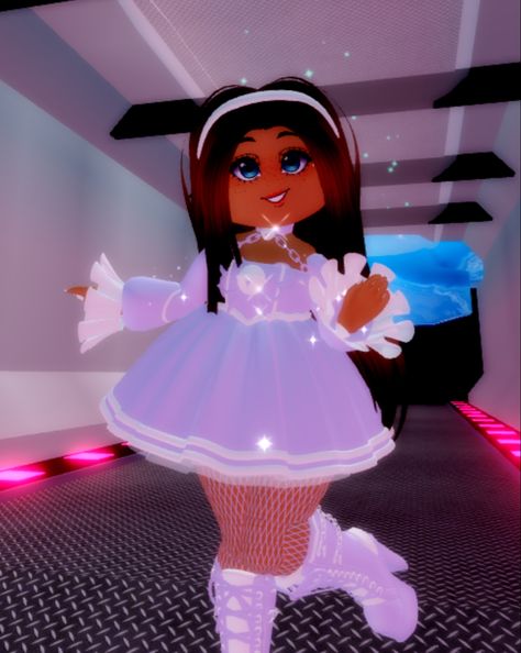 Playful Purple Outfit, Purple Outfit Aesthetic, Roblox Royale High Outfits, Purple Outfit Ideas, Moana Fan Art, Royale High Outfits, High Pics, Outfits Purple, Roblox Royale High