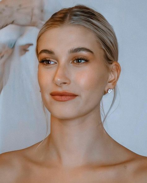 Hailey Bieber Jewelry, Bieber Wedding, Hailey Bieber Wedding, Glam Wedding Makeup, Wedding Hair Up, Guest Hair, Wedding Day Makeup, Bridal Hair Updo, Wedding Makeup Looks