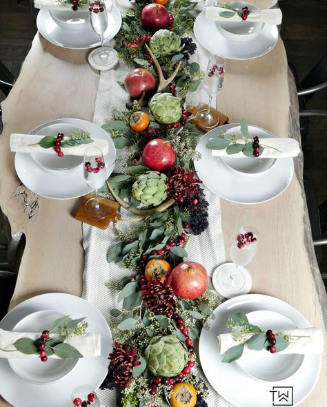 Natural Thanksgiving Table, Tablescapes Autumn, Simple Thanksgiving, Rustic Thanksgiving, Unique Thanksgiving, Thanksgiving Tablescape, Thanksgiving Table Settings, Fall Table Decor, Thanksgiving Tablescapes