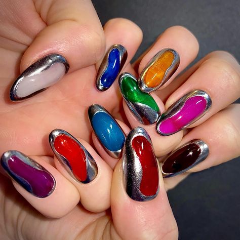 🪼 JELLY JEWELS 🪼 we looooove a jelly jewel tone moment 💙💜❤️🧡💚 luxury press on nails are a bit like jewelry - you can easily pop on a set to match your outfit or occasion, then REUSE them several more times! 💎💅🏻 what a concept! nail set concept from @cheekydevil_nails @apresnailofficial jelly gels, medium round tips @vettsystore jelly gels @functionofvex heavy metal chrome @madam_glam perfect black @makartt_official rhinestone glue @miasecret glass finish #pressonnails #pressonnailsfo... Jelly And Chrome Nails, Maxamilist Nails, Jewel Tone Nails, Jelly Nails Designs, Jewel Nails, Pedi Designs, Aesthetic Warning, Mani Ideas, Madam Glam