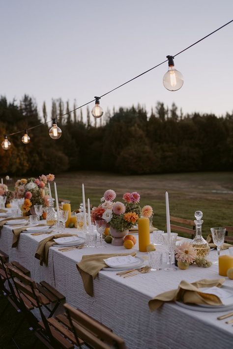 Evening Table Settings, Table Cloth Outdoor, Family Style Table Wedding, Midsommar Table Setting, Farm Style Table Decor, Long Table Garden Party, Linen Table Cloth Styling, European Summer Table Setting, Pink Table Linens Wedding