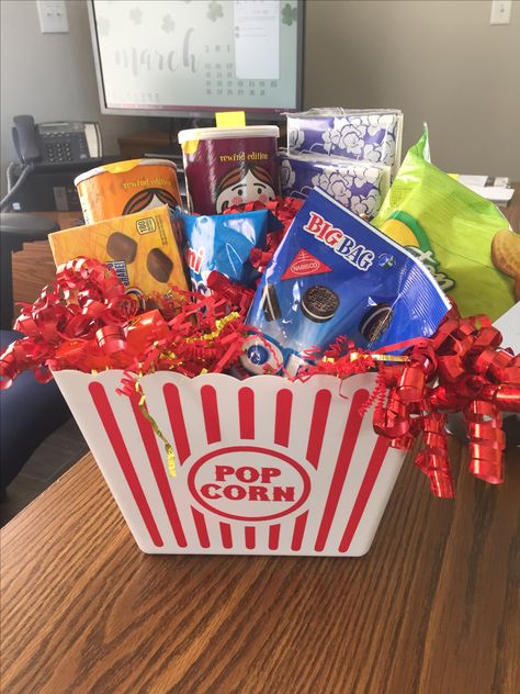 Diy movie basket simple dollar tree Popcorn Gift Basket, Dollar Store Gifts, Organizing Makeup, Diy Stocking, Polish Organization, 2021 Makeup, Gifts Baskets, Baskets Ideas, Basket Christmas