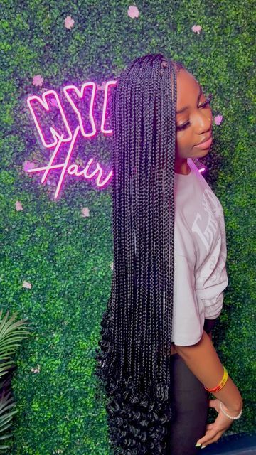 CHARLOTTE BRAIDER 🤍🌸 on Instagram: "😍🔥 • • AUGUST IS BOOKED ‼️ SEPTEMBER BOOKING DATE COMING SOON • • BLESSED 🙏🏾🦋 • • #knotlessbraids #knotless #charlottestylist #charlottebraiders #charlottebraider #softlocs #locs #braids #straightbacks #explorepage #freestylebraids #winstonsalemhairstylist #winstonbraider #atlantabraids #atlantabraider #36insoftlocs #charlottebraiders #tribalbraids #charlottetribalbraids" Small Box Braids Hairstyles, Braided Hairstyles Ideas, Braided Hairstyles For Black Women Cornrows, Short Box Braids Hairstyles, Big Box Braids Hairstyles, Goddess Braids Hairstyles, Single Braids, Box Braids Hairstyles For Black Women, Braided Cornrow Hairstyles