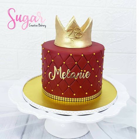 Burgundy and gold Luxury princess cake #sugarcreativebakery Gold Birthday Cake, Bakery Products, Gold Luxury, Gold Cake, Princess Cake, Colorful Cakes, Gold Birthday, Burgundy And Gold, Buttercream Cake