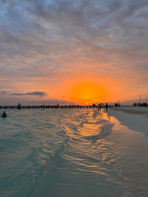 This was in Mexico at night while I was on the beach Mexico At Night, Cancun Aesthetic, Cancun Mexico Beaches, Mexico Beach Vacation, Travel Aesthetics, Mexico Beach, Cancun Mexico, Night Aesthetic, Cancun