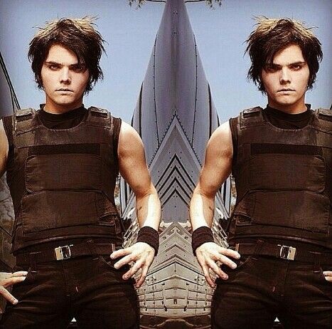 Gerard Way. MCR. My Chemical Romamce Mcr Memes, I Love Mcr, Mikey Way, Emo Music, Frank Iero, Band Memes, Gerard Way, Emo Bands, My Chemical