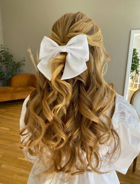 Prom Bow Hair, White Prom Hairstyles, Bow Prom Hair, Prom Bow Hairstyle, Homecoming Hair With Bow, Hoco Hairstyles With Bow, Bridesmaid Hair With Ribbon, Prom Hair With Bow, Prom Hairstyles With Bow