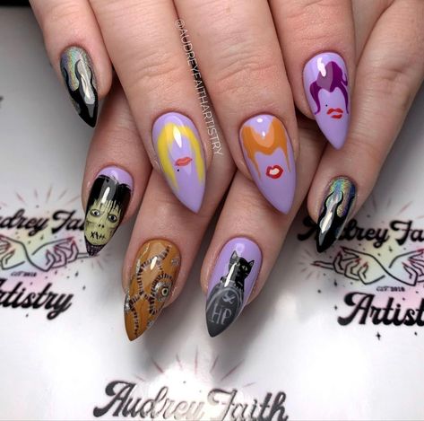 Disney Halloween Nails, Halloween Nail Colors, Horror Nails, Nail Art Halloween, Fun Nail Art, Hocus Pocus Halloween, Halloween Acrylic Nails, Finger Nail Art, Holiday Nail Designs