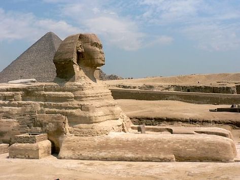 The Great Sphinx Of Giza, Sphinx Of Giza, Ancient Egyptian Architecture, Giza Plateau, Giza Egypt, Hollow Earth, Egyptian Kings, The Sphinx, Great Pyramid Of Giza