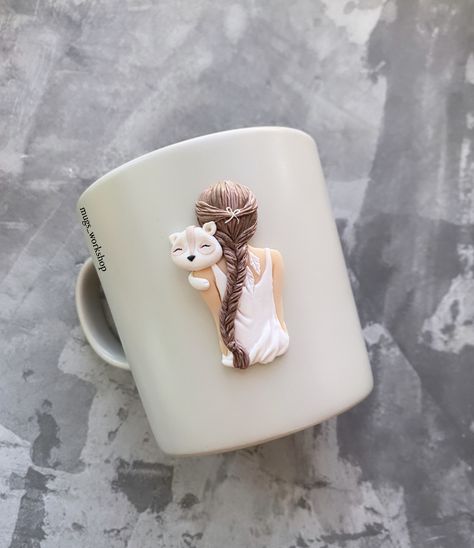 Personalized Cats mom coffee mug, polymer clay decor handmade mug, #catsmom #catmim #mug #cup #teamyg #coffeecup #gift #diy #ideasforkids #personalizedmug #catlovers #catcare #catsofinstagram Mug Polymer Clay, Cup Clay, Polymer Clay Decor, Fimo Art, Polymer Clay Cat, Clay Decor, Cat Coffee Cups, Cats Coffee, Mom Coffee Mug