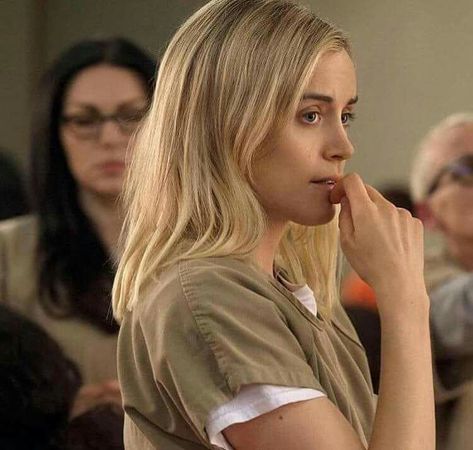 Oitnb Cast, Piper Chapman, Aries Aesthetic, Alex And Piper, Taylor Schilling, Orange Is The New, Orange Is The New Black, Aesthetic Movies, Celebrity Crush