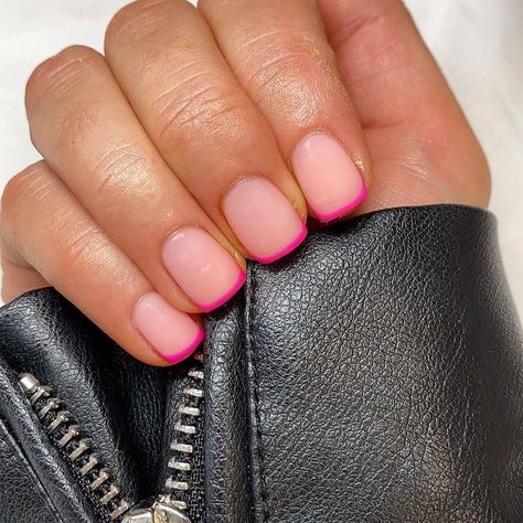 Europe Summer Nails Short, Simple Trendy Nails, Pink Tip Nails, Colored Nail Tips, Tie Dye Nails, Romantic Nails, Short Gel Nails, Subtle Nails, Summer Nail Designs