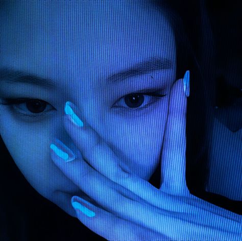 Jennie Blue, Blue