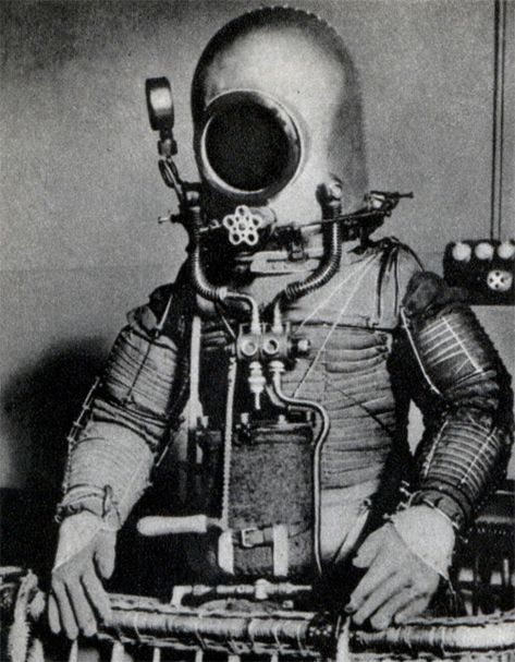 Diving Suit Glenn Barr, Victorian Man, Weird Vintage, Sea Diving, Deep Sea Diving, Diving Suit, Space Suit, Science Fiction Art, Retro Futurism