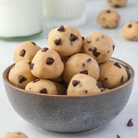 No Bake Cookie Dough Bites Edible Cookie Dough Bites Recipe, Pie Crust No Shortening, Cookie Bites Recipe, No Bake Cookie Dough Bites, Vodka Pie Crust, Edible Cookie Dough Bites, Baked Crab Cakes, Easy Cookie Dough, Easy Gravy Recipe