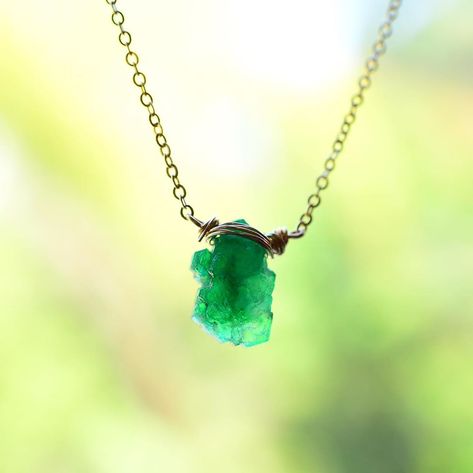 Uncut Emerald Necklace, Emerald Uncut Diamond Necklace, Raw Emerald Necklace, Raw Emerald Jewelry, Nature-inspired Green Jewelry With Raw Stone, Luxury Emerald-cut Emerald Necklace, Raw Emerald, Emerald Jewelry, Emerald