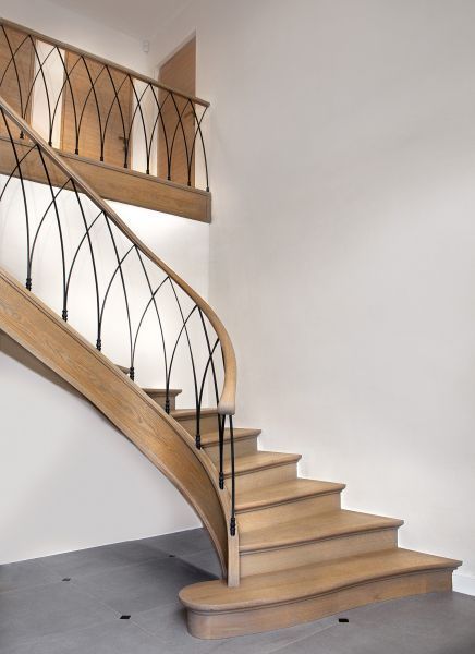 Farmhouse Staircase Decor, Indoor Stair Railing, Iron Staircase Railing, درابزين السلم, Drill Jig, Indoor Railing, Interior Stair Railing, Wrought Iron Stair Railing, Modern Stair Railing