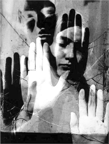 Man Ray looks like a double exposure photograph Man Ray Photography, Otto Steinert, Hannah Höch, Hannah Hoch, Dora Maar, Multiple Exposure, Action Painting, Montage Photo, Man Ray