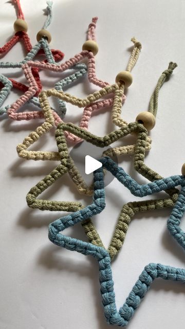 Megan | Macrame Gifts & Tutorials on Instagram: "Star 💙 #macrametutorial #macrametutorials #howto #macrame #megsmodernmacrame #shopmegsmodernmacrame #macrameshop #handmadecommunity #macramemakers #macramegift #macramebraid #braids #braidtutorial #howtomacrame #gatheringknot #beginnerknot #beginnermacrame #beginnerartist #macramemovement #fiberart #ornamentdiy #macrameornament #macramekeychain #macramecharm #fiberart #macramechristmas #relaxingtutorial #shophandmade #macramediy #macrameinstructions #macramestepbystep" Macrame Stars Diy, Macrame Christmas Tutorial, Macrame Star Tutorial, Macrame Ornaments Diy, Macrame Star Ornament, Diy Macrame Christmas Ornaments, Small Macrame Projects, Star Macrame, Macrame Mobile