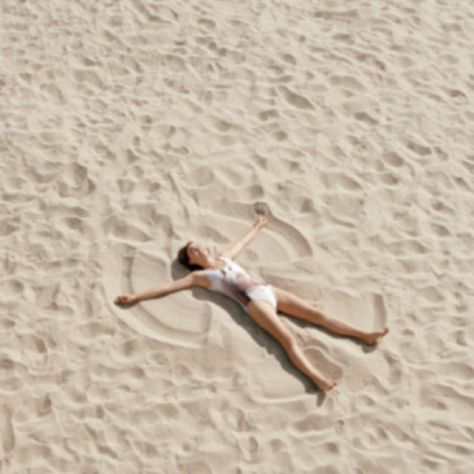 Sand Angels Foto Tips, Snow Angels, Enjoy Summer, Into The Wild, Beach Time, Summer Dream, Foto Inspiration, 인물 사진, Beach Bum