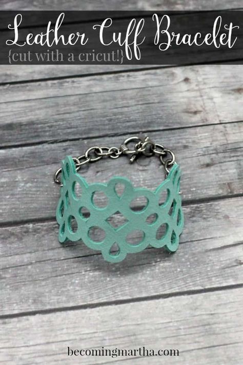 Leather Cuff Bracelet Diy, Cuff Bracelets Diy, Popular Crafts, Leather Cuff Bracelet, Cricut Craft Room, Diy Cricut, Cricut Tutorials, Leather Cuffs Bracelet, Cricut Creations