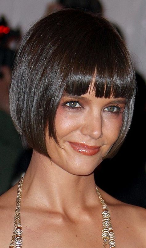 Image: Getty Katie Holmes Hair, Micro Bob, Short Bobs With Bangs, 1920s Hair, Bob Hairstyles With Bangs, Bob With Bangs, Haircuts For Fine Hair, Katie Holmes, Short Bob Hairstyles