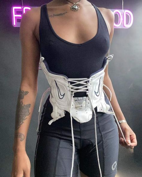 Sneaker Corset, Wearable Plant, Signs Aesthetic, Corset Fashion Outfits, Deconstructivism, Nike Air Monarch, Rave Style, Pinterest Contest, Corset Fashion