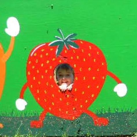 Would be cool to make a wooden strawberry with face hole! Face In Hole Photo Board, Wooden Strawberry, Strawberry Photo, Strawberry Crafts, Fest Ideas, Cartoon Strawberry, Strawberry Festival, Face In Hole, Market Ideas