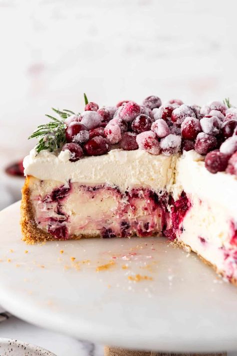 Cheesecake With White Chocolate, Cranberry Cheesecake Recipes, Desserts Fancy, Lush Desserts, Cranberry Cheesecake, Christmas Cheesecake, Chocolate Raspberry Cheesecake, Swirl Cheesecake, Cinnamon Roll Cookies