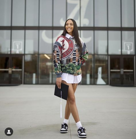 Streetwear Graduation Pictures, Graduation Pictures Hbcu, Sweatshirt Graduation Pictures, Student Athlete Graduation Pictures, Football Field Graduation Pictures, Decision Day Photoshoot, College Decision, Graduation Pic, Nursing Graduation Pictures