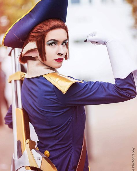 Treasure Planet Cosplay, Treasure Planet Captain Amelia, Captain Amelia, Cosplay Disney, Cosplay Inspiration, Planets Art, Anime Cosplay Costumes, Disney Cosplay, Treasure Planet