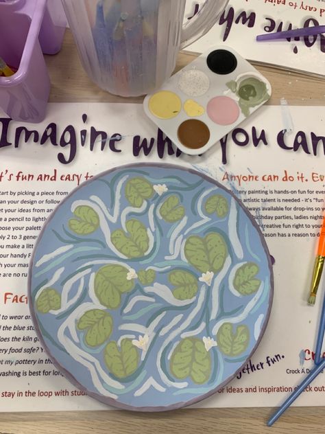 Lily Pad Ceramic Bowl, Lily Pad Pottery Painting, Lily Pad Pottery, Poetry Painting Ideas Plate, Pottery Painting Mushroom, Pottery Painting Ideas Plates, Painting Pottery Ideas Easy, Clay Cottage, Poetry Painting