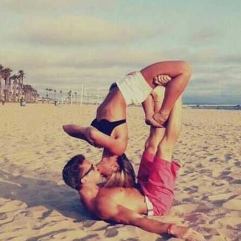 Relationship Goals? | #RelationshipGoals | Know Your Meme Three Person Yoga Poses, Acrobatic Tricks, 3 Person Yoga Poses, Couple Yoga, Beginner Poses, Acro Yoga Poses, Couples Yoga Poses, Yoga Challenge Poses, Yoga Girls