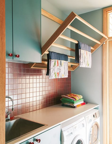 Cool Spice Rack Ideas, Bright Colorful Laundry Room, Small Laundry Room Bathroom Combo, Mexican Laundry Room, Sophisticated Bathroom Ideas, Whimsical Laundry Room, Diy Lavanderia, Laundry Pantry, Laundry Design