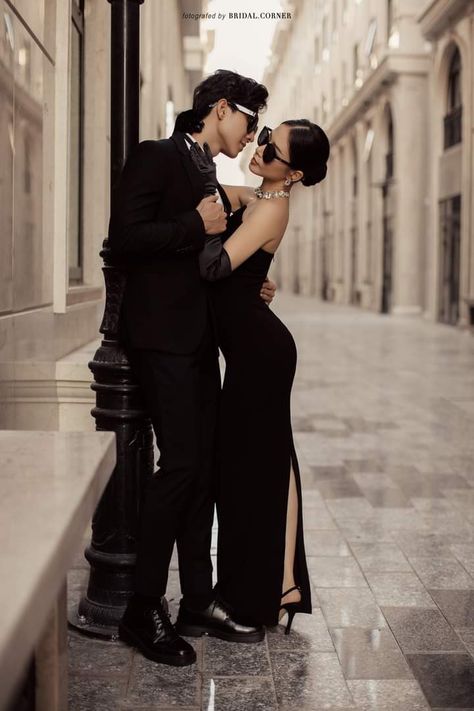 Creative Instagram Names, Pre Wedding Photoshoot Theme, Prenup Photos Ideas, Photoshoot Theme, Prom Photography Poses, Pre Wedding Photoshoot Outfit, Wedding Photoshoot Poses, Studio Photography Poses, Elegant Couple