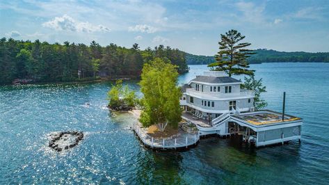 Welcome Home! New Hampshire’s Welcome Island Is a Private, Gorgeous Retreat Beautiful Places In Usa, Bear Island, Artificial Island, Ski Rental, Lake Winnipesaukee, Outdoor Paradise, Island Home, Private Island, Image House