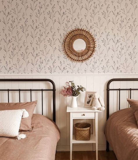 Minimal Floral Wallpaper, Wallpaper Colour, Girls Room Wallpaper, Toddler Girl Room, Twin Beds, Girl’s Room, Wallpaper Accent Wall, Big Girl Rooms, Wallpaper Bedroom