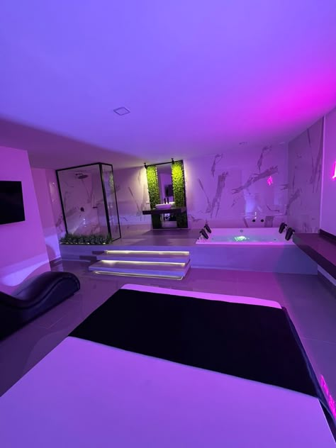 Airbnb Aesthetic Bedroom, Random Rooms In House, Back Rooms Aesthetic, Trap Rooms Aesthetic, Luxury Apartment Design, Baddie House, Futuristic Room, Girly Apartments, Motel Room