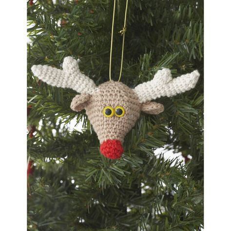 Free Pattern Lily Sugar 'N Cream Reindeer Ornament | Hobbycraft Xmas Crochet, Hantverk Diy, Crochet Christmas Ornaments Free, Crochet Ornament Patterns, Rudolph Christmas, Crochet Holiday, Reindeer Ornament, Confection Au Crochet, Crochet Xmas