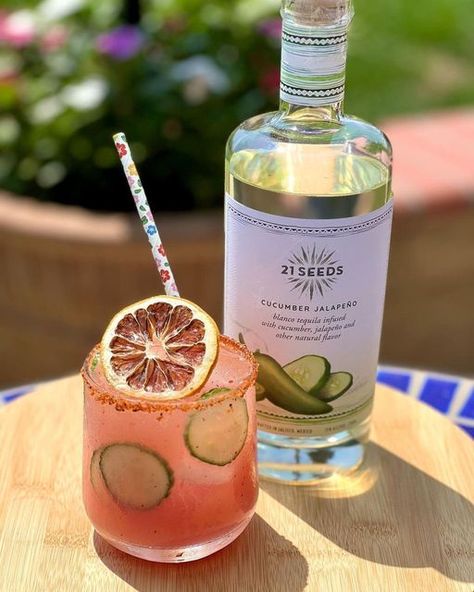 21Seeds Infused Tequila on Instagram: "Three of our fave flavors have become one in @spritzybartender's Spicy Seed Cucumber Guava cocktail! 💚 Swipe to discover her fresh, delicious, and easy-to-make recipe. What are your favorite flavors to add to your #21SEEDS Infused Tequila cocktails? 📷: @spritzybartender" 21 Seeds Tequila Recipes, 21 Seeds Cucumber Jalapeno Tequila, Guava Cocktail, Jalapeno Tequila, Infused Tequila, Tequila Recipe, Cocktail Drinks Alcoholic, Tequila Cocktails, Easy Food To Make