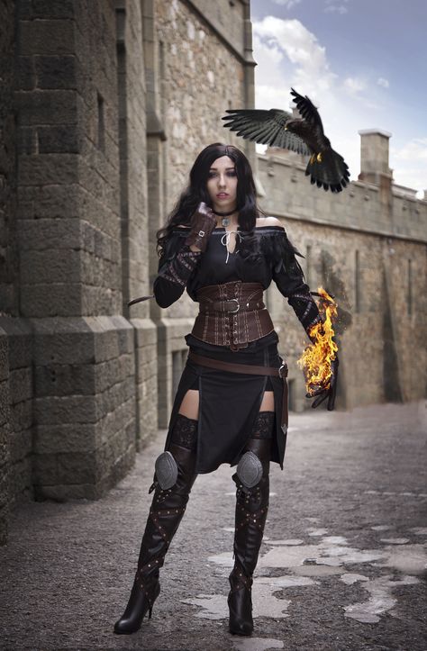 Yennifer Witcher Outfit, Yennefer Outfit, Yennefer Cosplay, Sci Fi Outfit, Warrior Costume, Yennefer Of Vengerberg, Witcher 3, City Outfits, Steampunk Costume