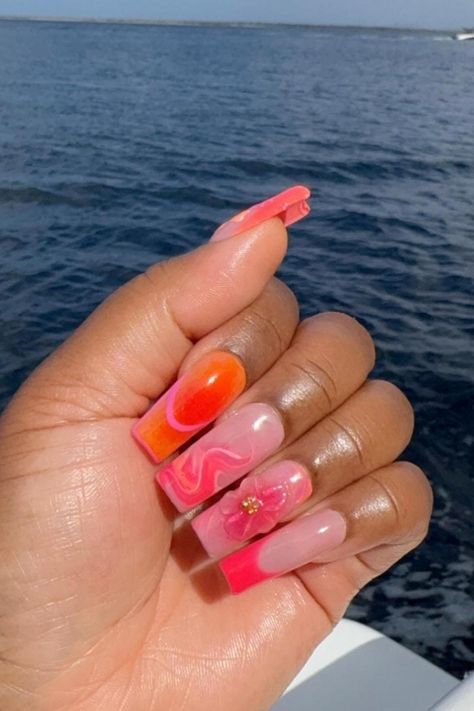 pink hibiscus nails Pink And Yellow Hibiscus Nails, Nail Ideas Hibiscus, Pink Hibiscus Nails, Nails Hibiscus Flower, Pink Vacation Nails, Flower Nails Pink, Nails Hibiscus, Hibiscus Flower Nails, Hibiscus Nails