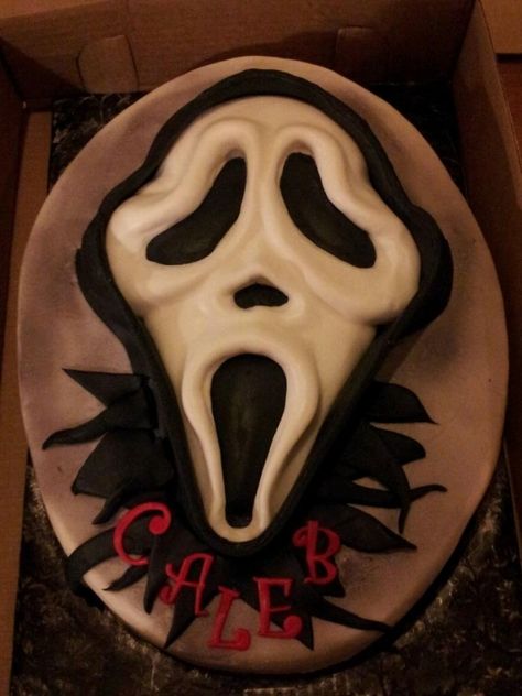 Scream! Scream Movie Cake, Ghost Face Cake, 19th Bday, Scary Cakes, Scream Movies, Tooth Cake, Ghost Cake, Scream Mask, Bday Party Kids