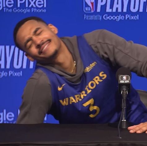 Jordan Poole Pfp Funny, Jordan Poole Pfp, Pfp Funny, Jordan Poole, Basketball Photos, Hoop Dreams, Basketball Photography, Nba Pictures, Steph Curry