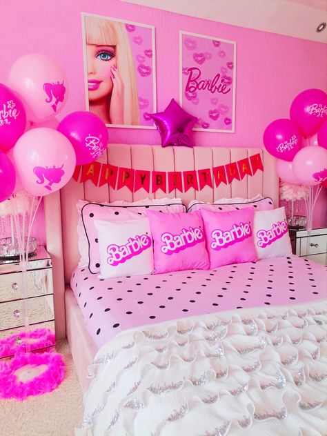 Girls Bedroom Ideas Pink, Barbie Themed Room, Bedroom Ideas Pink, Barbie Room Decor, Bedroom For Girls Kids, Barbie Bedroom, Gold Bedroom Decor, Barbie Theme Party, Pink Bedroom For Girls