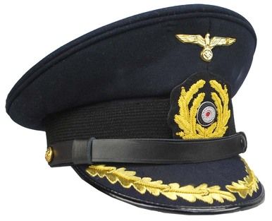 German Navy Senior Officer Visor Cap from Hessen Antique British Army Uniform, Navy Cap, U Boat, Military Insignia, Navy Hats, Visor Cap, Peaked Cap, Army Uniform, White Caps