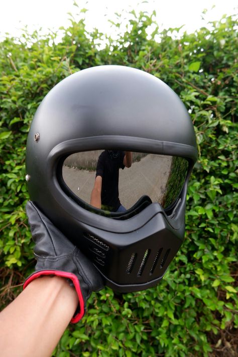 Motorcycle Fashion Men, Bobber Helmets, Racer Helmet, Motorcycle Helmets Half, Cafe Racer Design, Retro Helmet, Helmet Shop, Vintage Helmet, Bushcraft Gear