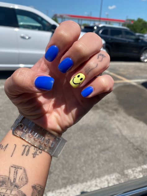 Smiley Face Manicure, Blue And Yellow Manicure, Blue Nails With Smiley Face, Nails With A Smiley Face, Neon Smiley Face Nails, Short Smiley Face Nails, X Eyes Smiley Face Nails, Smiley Manicure, Nails With Happy Face