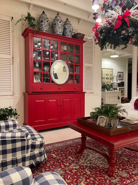 Living Room 1 at the Marmino Farm Red And Blue Living Room, Red White And Blue Living Room, Red White And Blue Kitchen, American Cottage, Country Living Room Design, Living Room Christmas Decor, Room Christmas Decor, Front Closet, Living Room Center